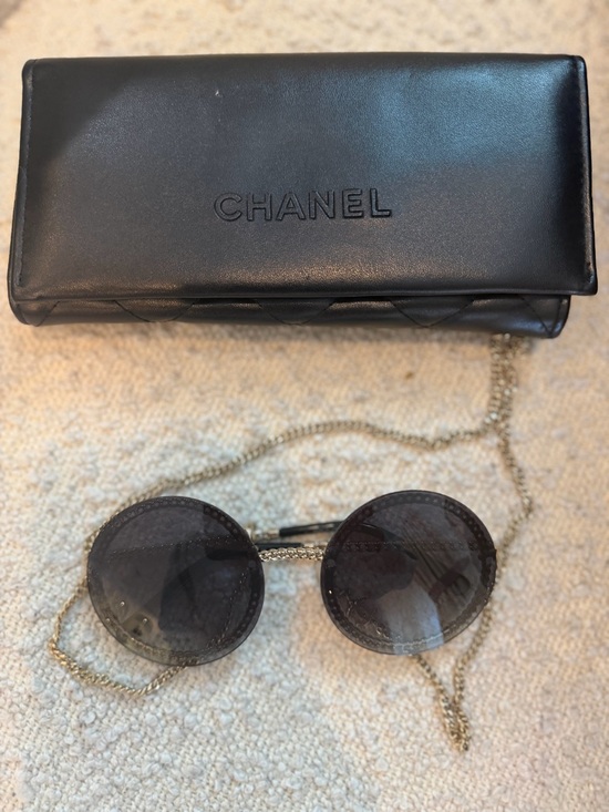 CHANEL Round Chain Sunglasses 4245 Gold Black w/ Chain Strap & Case AUTHENTIC main image 4